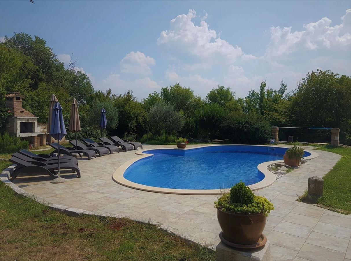 Villa Slivari Zminj Ngoại thất bức ảnh